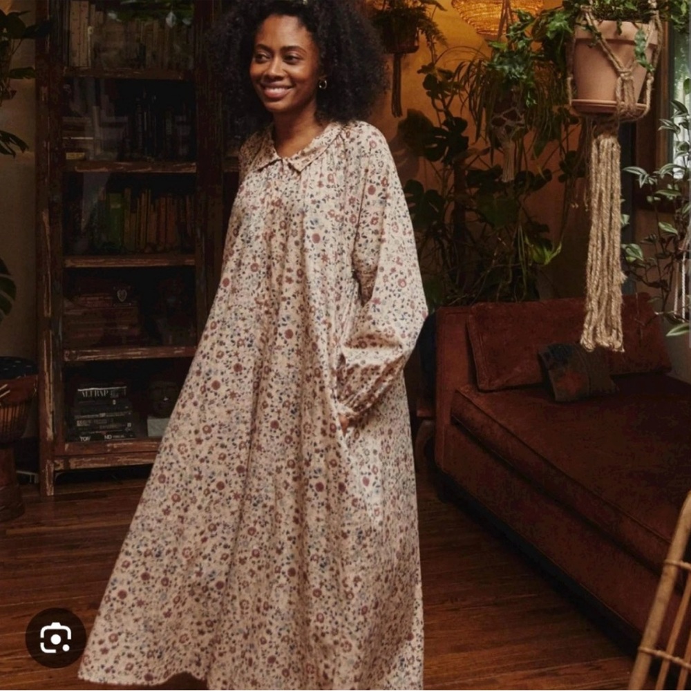 ISO Christy dawn dress sand anemone / sunflower / mocha daisy in XS S or M